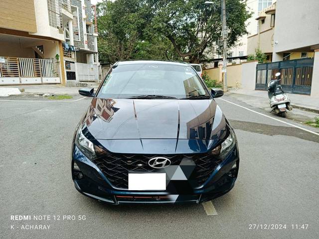 https://images10.gaadi.com/usedcar_image/4301157/original/processed_a82416b56455832acd6ed127aebc9206.jpg?imwidth=6402