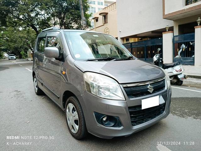 https://images10.gaadi.com/usedcar_image/4301175/original/processed_4a167f29872d257bbb273e110b4e3fef.jpg?imwidth=6400