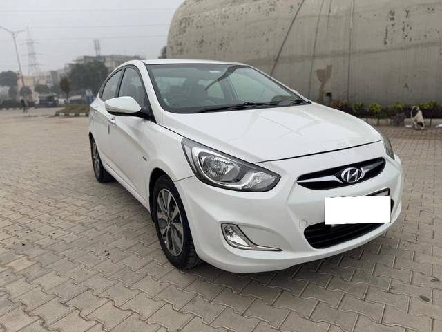 https://images10.gaadi.com/usedcar_image/4301180/original/processed_d6758286c34531397cb20ced6802c9a6.jpg?imwidth=6400