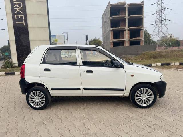 https://images10.gaadi.com/usedcar_image/4301192/original/processed_e4d37503fc484be58b9ab90fd2bdae72.jpg?imwidth=6401