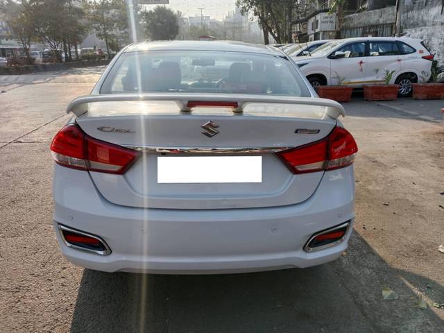 https://images10.gaadi.com/usedcar_image/4301302/original/processed_bd482695f246cd86a4a2742253ed6241.jpg?imwidth=6401