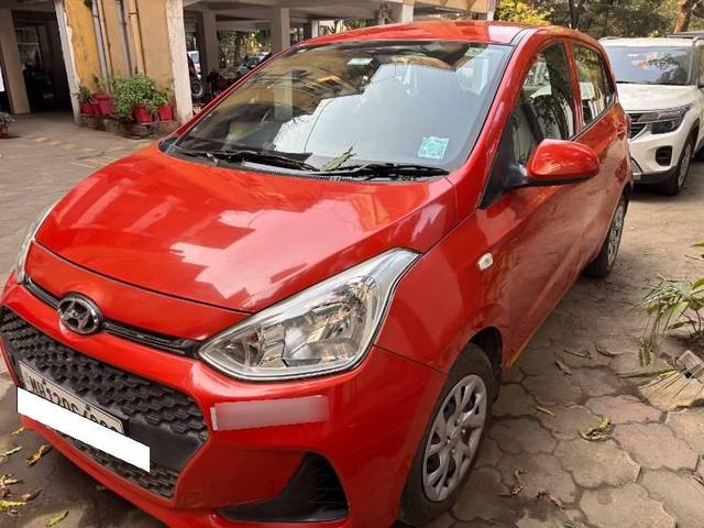 https://images10.gaadi.com/usedcar_image/4301332/original/processed_2e38e5c8-5b14-4f1d-b639-d28d01789ea2.jpg?imwidth=6402