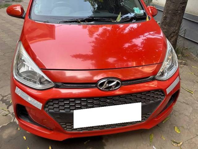 https://images10.gaadi.com/usedcar_image/4301332/original/processed_844a36ff-081a-4fa7-9986-adc15d42cbd6.jpg?imwidth=6401