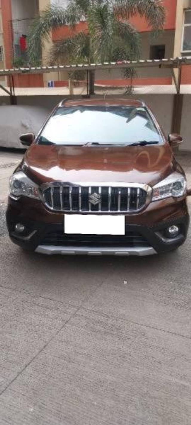 https://images10.gaadi.com/usedcar_image/4301402/original/processed_ff95bf90-1aa4-4532-9544-d82fc1849ee8.jpg?imwidth=6401