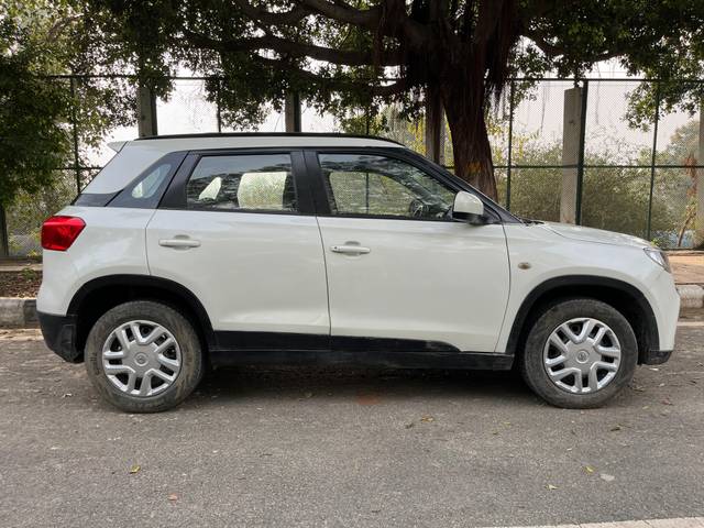 https://images10.gaadi.com/usedcar_image/4301471/original/processed_499bd804f604dd05052842d1ff098932.jpg?imwidth=6401