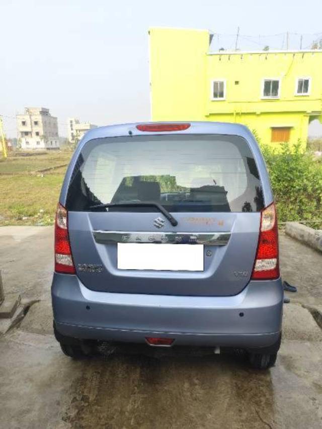 https://images10.gaadi.com/usedcar_image/4301486/original/processed_b929bce9-0352-46d9-ab76-356c49653295.jpg?imwidth=6402