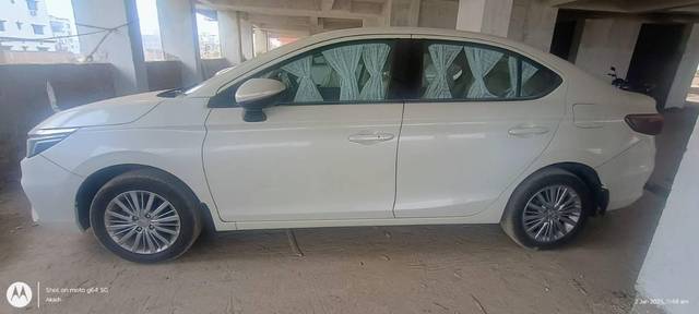 https://images10.gaadi.com/usedcar_image/4301504/original/processed_916d0532-9f26-4034-8027-78d96036e0cf.jpg?imwidth=6401