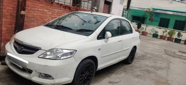 https://images10.gaadi.com/usedcar_image/4301593/original/processed_65e1d28b-6332-4618-b698-2c30f5e6e431.jpg?imwidth=6400