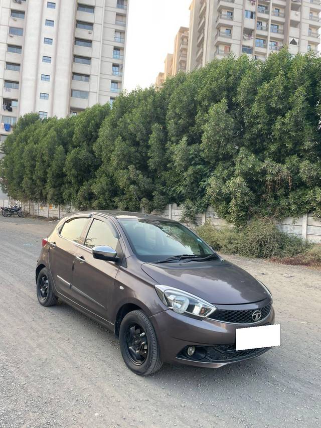 https://images10.gaadi.com/usedcar_image/4301736/original/processed_a810cad8e964030c45e350c9a96a53e1.jpg?imwidth=6400