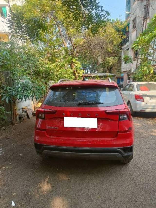 https://images10.gaadi.com/usedcar_image/4301746/original/processed_de7dd81f-68ad-46ff-8093-fb9d9c8ec6c3.jpg?imwidth=6402