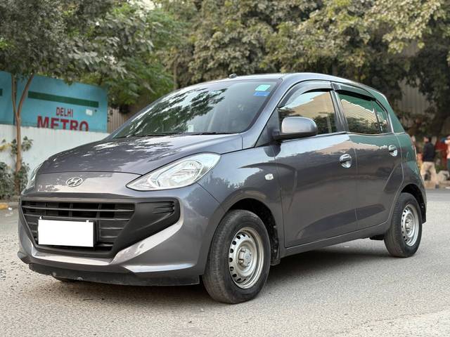 https://images10.gaadi.com/usedcar_image/4301757/original/processed_d13327fe17081d4b16411cd500b209eb.jpg?imwidth=6400