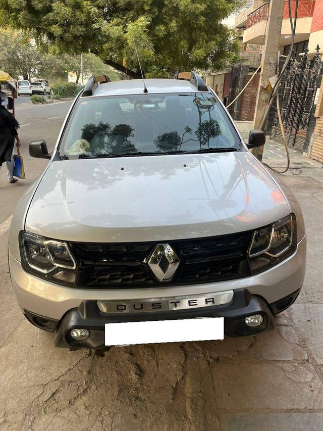 https://images10.gaadi.com/usedcar_image/4301878/original/2a0f541fbd2fa53df2764fcc1c376c1a.jpg?imwidth=6402