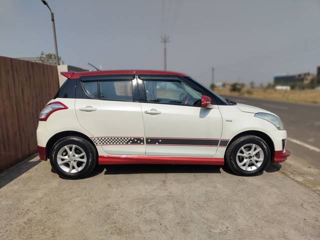 https://images10.gaadi.com/usedcar_image/4301927/original/33ecec78ea6463172164b5b71bd5820f.jpg?imwidth=6401