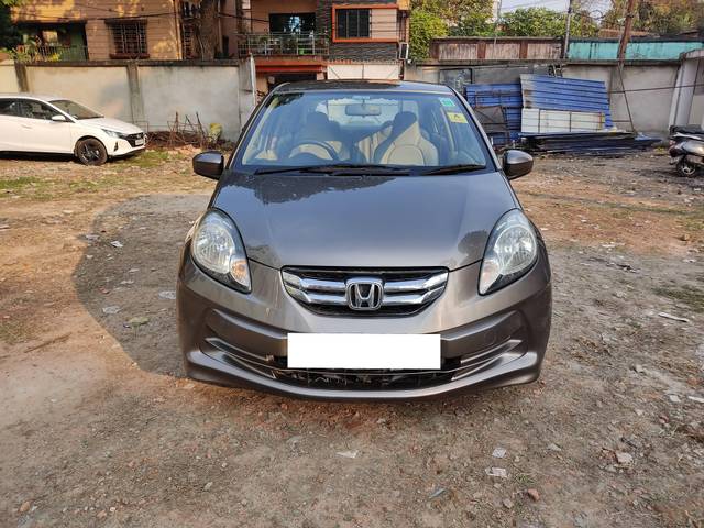 https://images10.gaadi.com/usedcar_image/4302049/original/processed_a8156fe5667e0bdc9a1696004d41369d.jpg?imwidth=6400