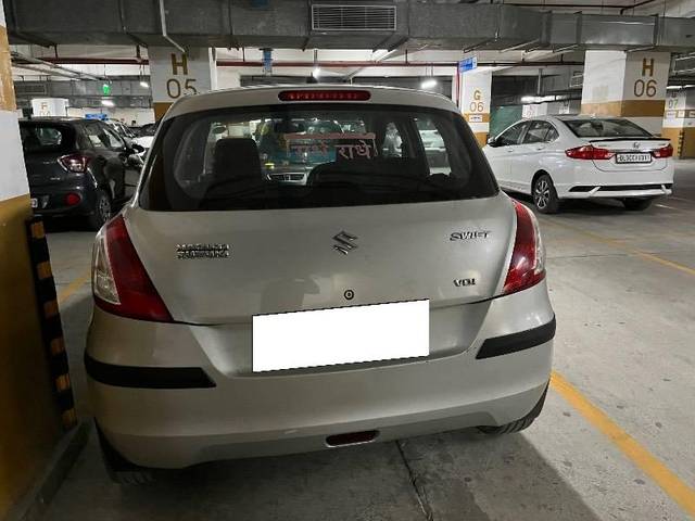 https://images10.gaadi.com/usedcar_image/4302076/original/processed_d9ccea45-2856-4958-a9de-e67d5086f6a8.jpg?imwidth=6401