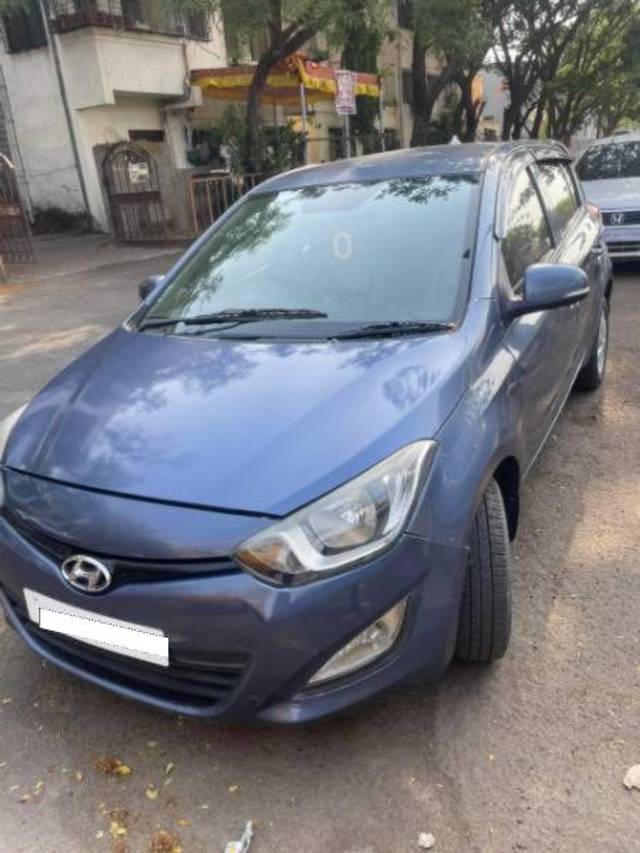 https://images10.gaadi.com/usedcar_image/4302077/original/processed_cfba1305-0c88-49aa-9278-68b5c9c91e21.jpg?imwidth=6402