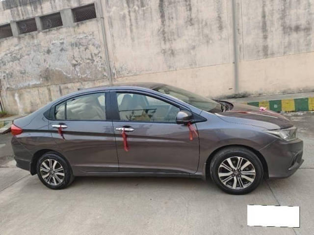 https://images10.gaadi.com/usedcar_image/4302078/original/4a6c7bdae6f12ab924c1c748ed776854.png?imwidth=6400