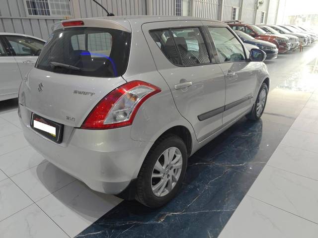 https://images10.gaadi.com/usedcar_image/4302086/original/processed_934741e3c646ea77e5e64f05ffdf8aea.jpg?imwidth=6402