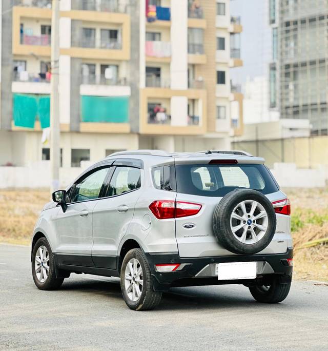 https://images10.gaadi.com/usedcar_image/4302095/original/processed_af1b1a68faffe11961c67eb47dc18ef9.jpg?imwidth=6402