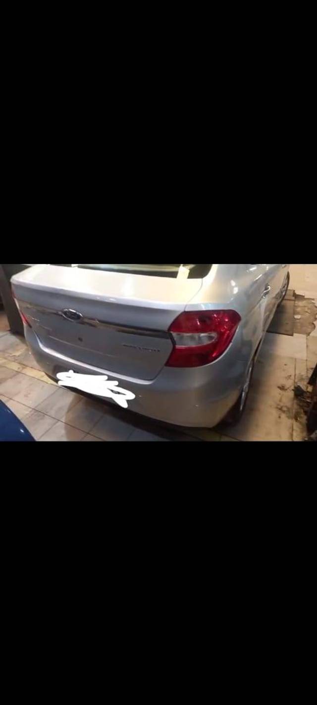 https://images10.gaadi.com/usedcar_image/4302121/original/ff6745a18bedcc9103cd7fd477e918e3.jpg?imwidth=6401