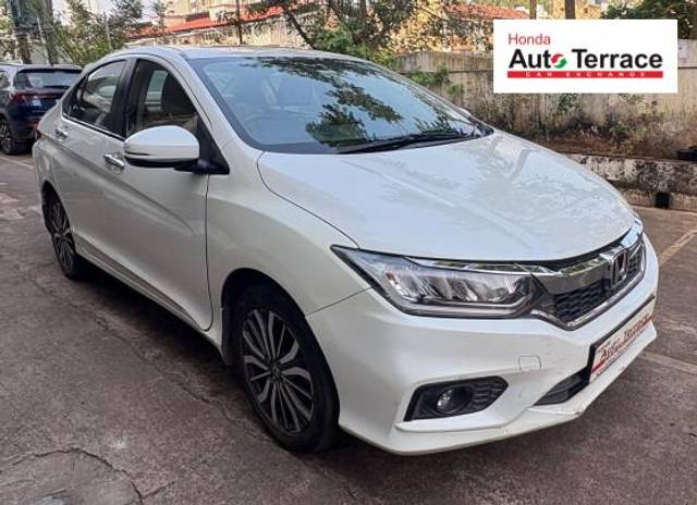 https://images10.gaadi.com/usedcar_image/4302181/original/e9a272c9b3175107aa0e33171a4e8182.jpeg?imwidth=6400