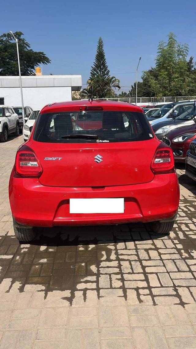 https://images10.gaadi.com/usedcar_image/4302187/original/processed_b1f66d70b3282e40df8f77bfa0f0bba2.jpg?imwidth=6401