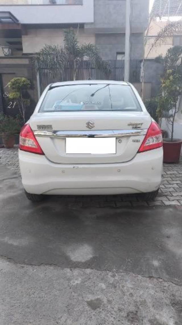 https://images10.gaadi.com/usedcar_image/4302246/original/processed_9473759b-4f71-44b6-b51c-e3a0d18cd57f.jpeg?imwidth=6401