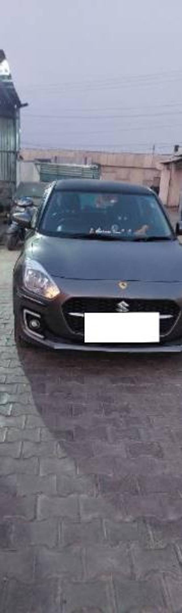 https://images10.gaadi.com/usedcar_image/4302259/original/processed_29102740-5521-45f3-9833-dd80901e3462.jpg?imwidth=6402