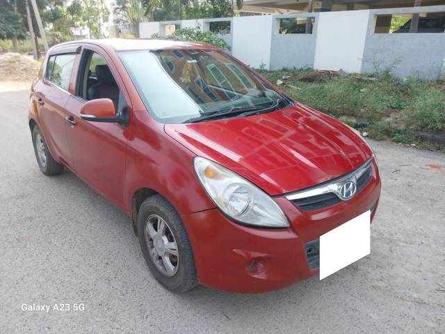 https://images10.gaadi.com/usedcar_image/4302268/original/processed_50c4b9db421d003bf91a24e1d8835c4e.jpg?imwidth=6400