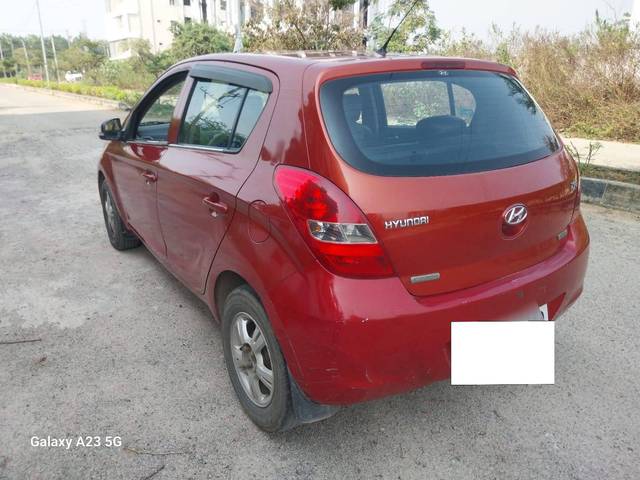 https://images10.gaadi.com/usedcar_image/4302268/original/processed_5129a7c2361f09df7137bf8014336c6d.jpg?imwidth=6402