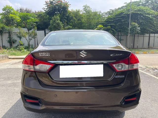 https://images10.gaadi.com/usedcar_image/4302317/original/processed_4cdddca1892acbf6aa9385167eaa229d.jpg?imwidth=6402