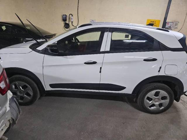 https://images10.gaadi.com/usedcar_image/4302342/original/processed_96d08c60-b7d1-46c4-8033-e76a9078321c.jpg?imwidth=6400