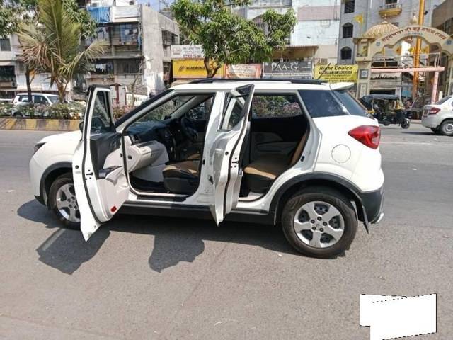 https://images10.gaadi.com/usedcar_image/4302472/original/processed_55721b90bd7fe2b4f8a6c92d87cf0569.jpeg?imwidth=6401