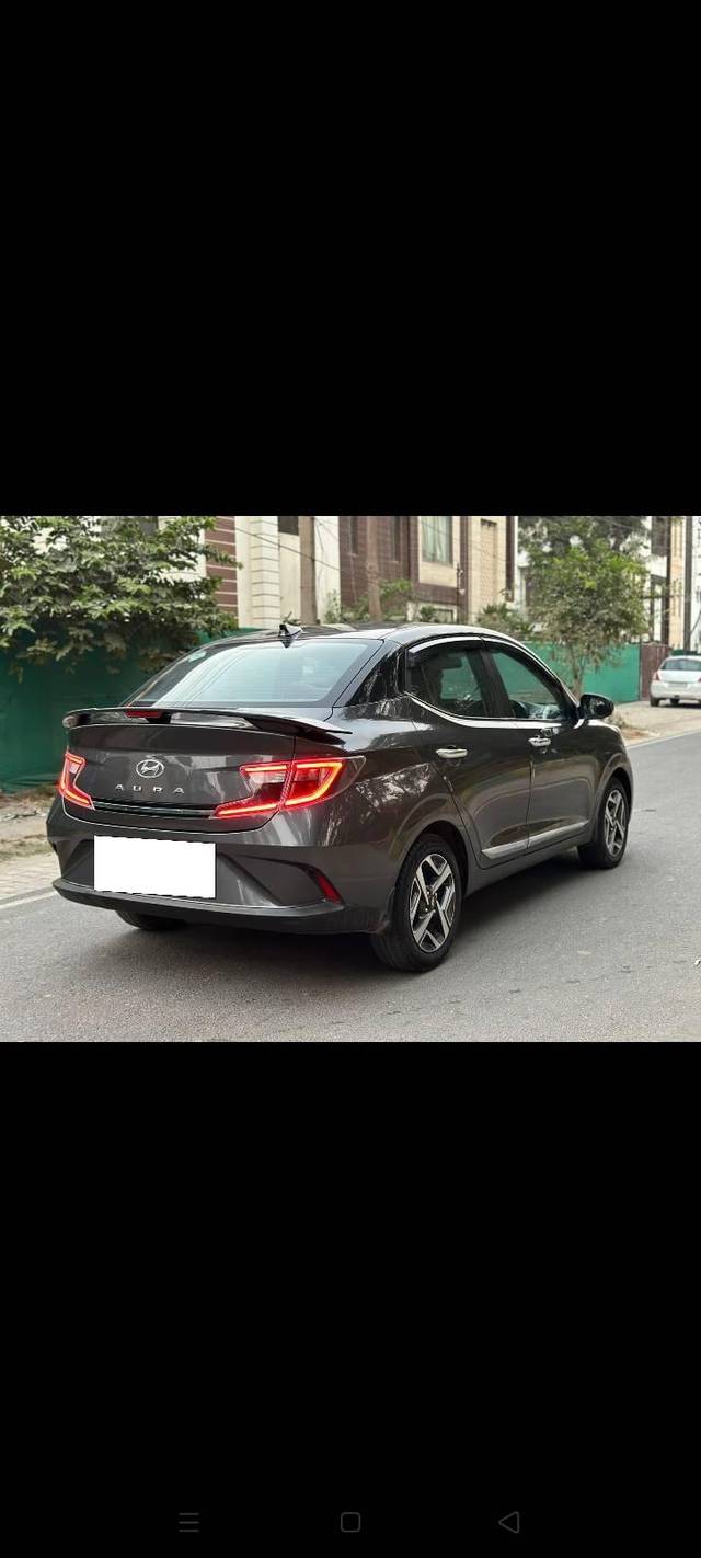 https://images10.gaadi.com/usedcar_image/4302510/original/processed_11ac1d1de5bcd69fbc49e8df8a5884cf.jpg?imwidth=6401