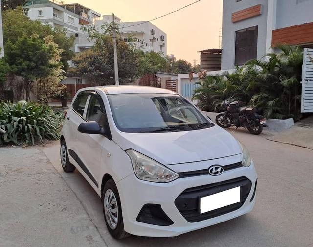 https://images10.gaadi.com/usedcar_image/4302583/original/processed_8e229868401684e1b7f6ee082c94a574.jpeg?imwidth=6400