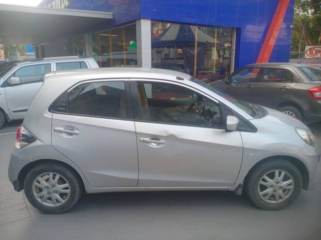 https://images10.gaadi.com/usedcar_image/4302636/original/processed_6d3b5bd3aa70ab0eb5105a7c8e16bd1e.jpg?imwidth=6401