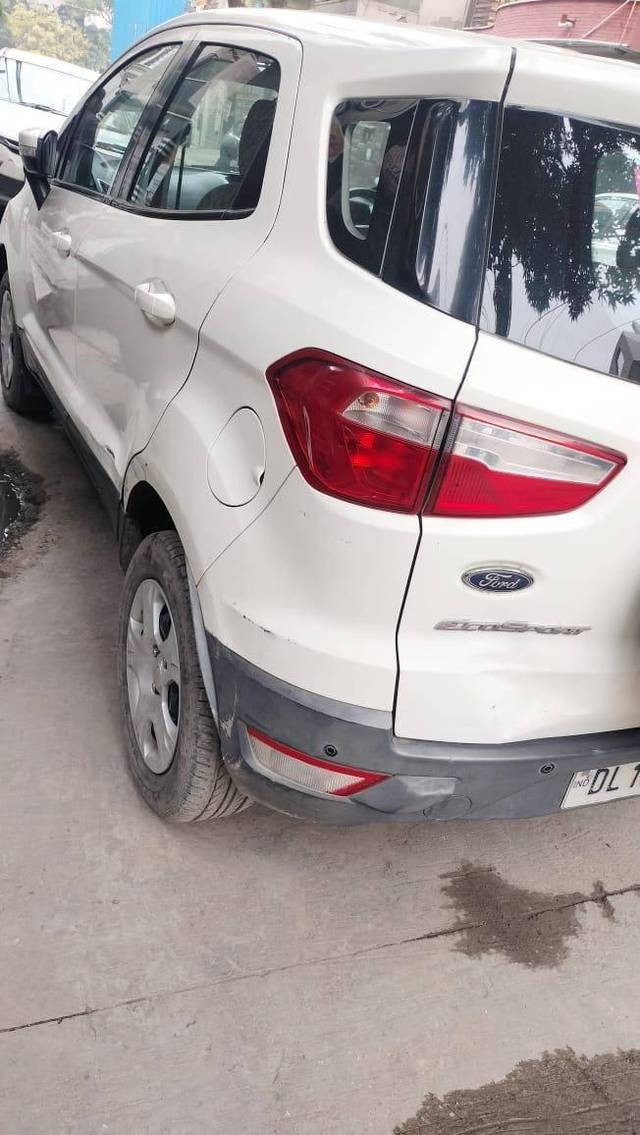 https://images10.gaadi.com/usedcar_image/4302667/original/processed_4d51c53d5bcaece1909e24cd51f1abd4.jpg?imwidth=6402