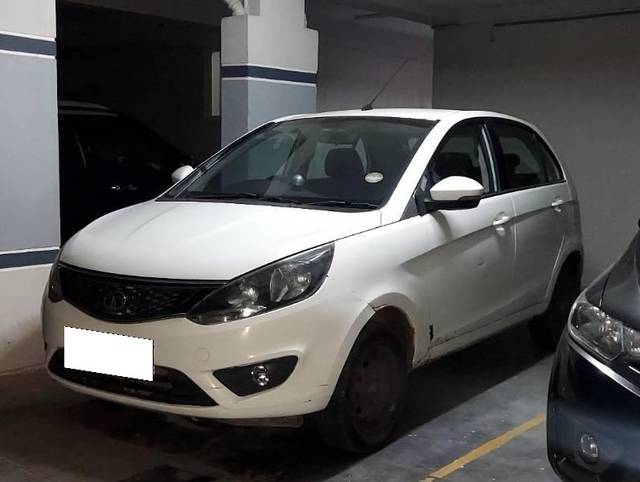 https://images10.gaadi.com/usedcar_image/4302760/original/processed_266efca0-6a50-4cd3-a5c9-af2ec74c5fc9.jpg?imwidth=6401