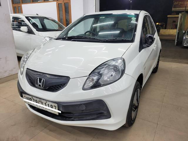 https://images10.gaadi.com/usedcar_image/4302850/original/processed_27cf3e770c7a709f421937be79cc0eb5.jpg?imwidth=6400