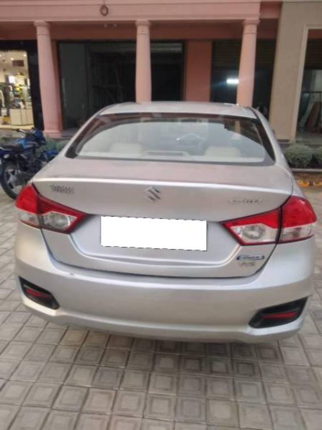 https://images10.gaadi.com/usedcar_image/4302855/original/processed_d2090489-61c6-44b3-a6f3-b74a59623962.jpg?imwidth=6401