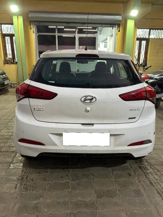 https://images10.gaadi.com/usedcar_image/4302858/original/processed_5f59ae75f3467e60d9fd82142a338b58.jpg?imwidth=6401