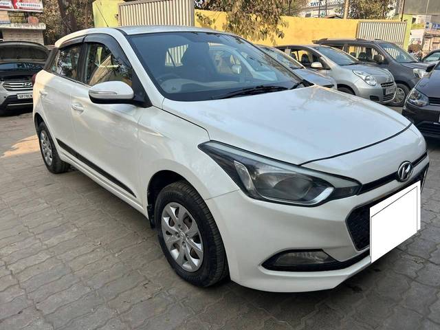 https://images10.gaadi.com/usedcar_image/4302858/original/processed_7d16d02991ec20b13a79f6ef17882f70.jpg?imwidth=6400