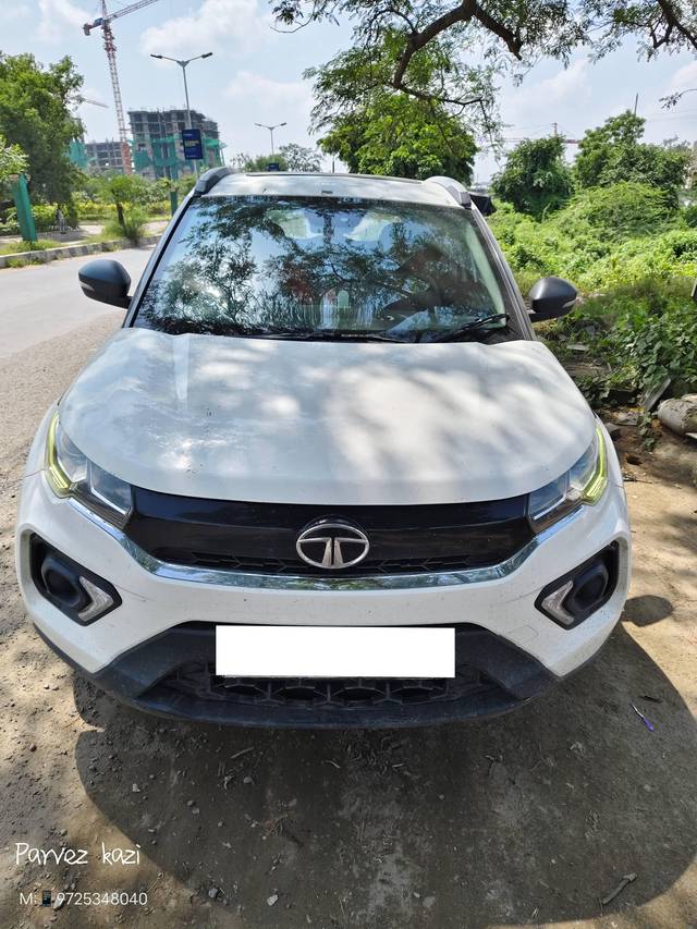 https://images10.gaadi.com/usedcar_image/4302918/original/processed_3c38348ef0e1de47d06fb03665e851c8.jpg?imwidth=6400