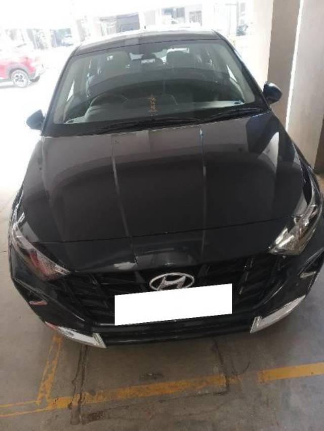 https://images10.gaadi.com/usedcar_image/4302935/original/processed_44146247-8903-487b-8f5a-07c71684bfb6.jpg?imwidth=6400