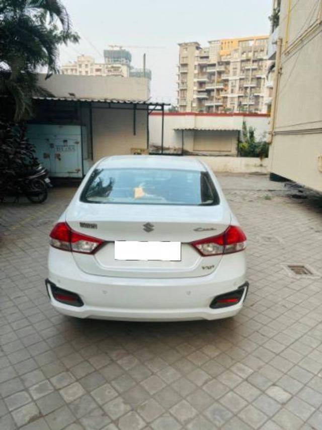 https://images10.gaadi.com/usedcar_image/4302949/original/2595a6591d6fd8b5a70629fa2d2477f1.jpg?imwidth=6401