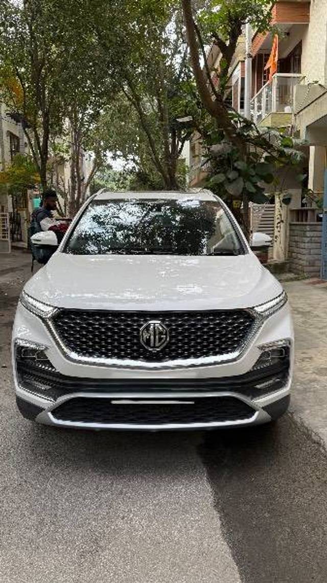 https://images10.gaadi.com/usedcar_image/4302974/original/86d7ab25fbb64a4f33c5f2f07a06f5ec.jpeg?imwidth=6400