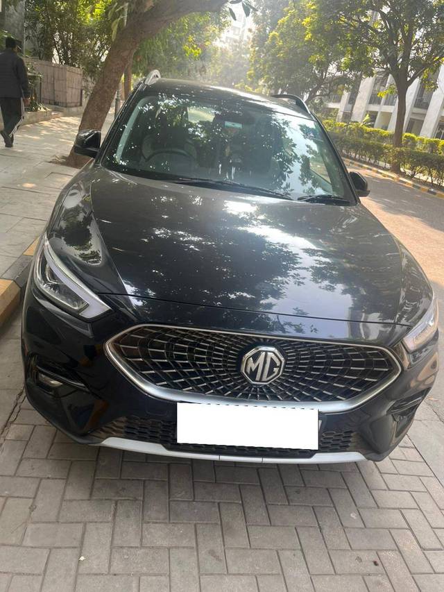 https://images10.gaadi.com/usedcar_image/4302978/original/4d1766c250650c5f93cf58ee94083303.jpg?imwidth=6402