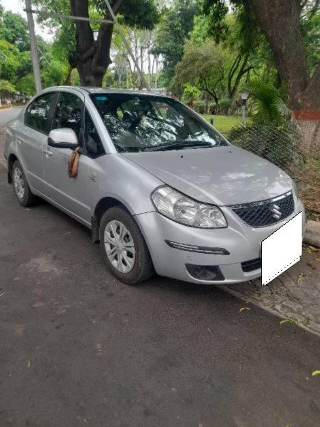 https://images10.gaadi.com/usedcar_image/4303054/original/processed_248de58e-75e4-48f2-804a-ca68611cb0cc.jpg?imwidth=6400