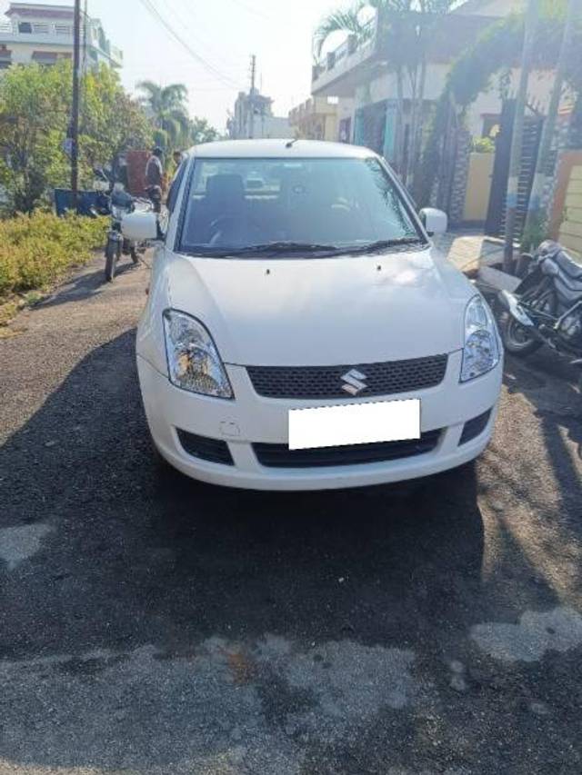 https://images10.gaadi.com/usedcar_image/4303064/original/processed_7da69d53-67f5-4750-93ab-fc868759a9d0.jpeg?imwidth=6402