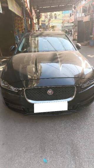 Jaguar XE 2015-2019 Jaguar XE Prestige